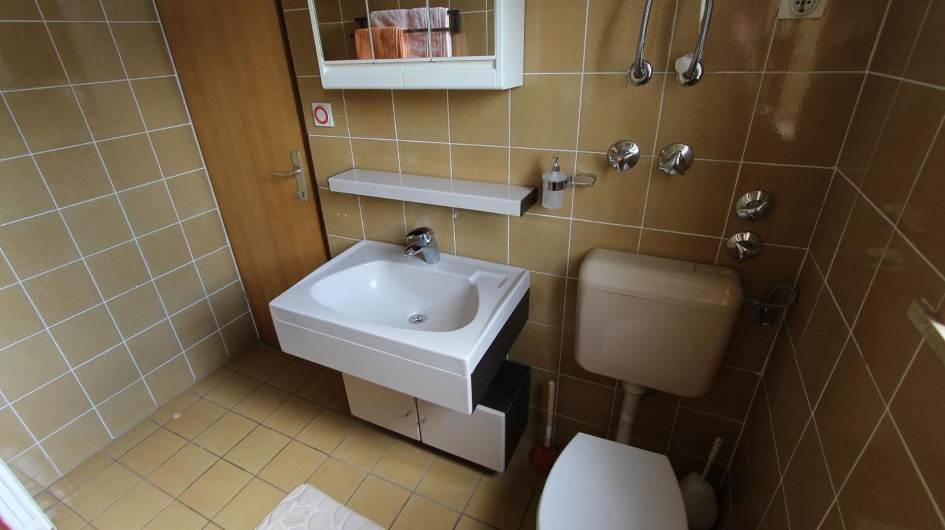 Apartment Studio Ljutic Малинска Екстериор снимка